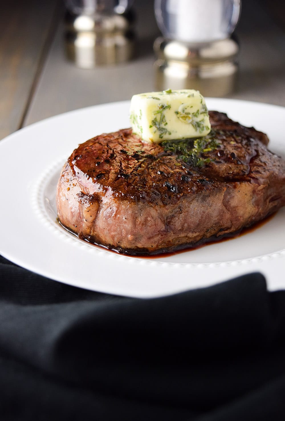 Pan-seared filet mignon recipe with garlic & berb butter